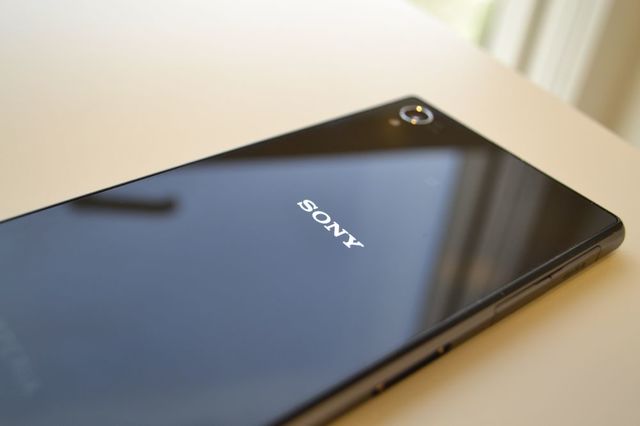      ,     Sony Xperia Z1