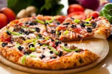 اجمل طريقه لعمل البيتزا البيتى , طريقة عمل البيتزا في البيت , مقادير وخطوات عمل البيتزا البيتي