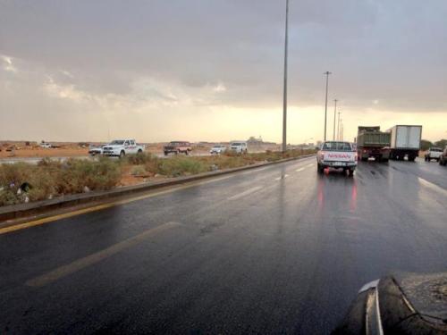صور امطار الرياض 1436 , صور سيول وامطار مدينة الرياض 1436 ، امطار السعودية 2015