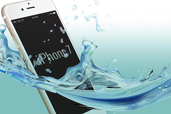 جوال ايفون 7 الجديد هل سيكون مضاداً للماء بكامل مكوناته ...